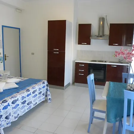 Bluadria Aparthotel 4*
